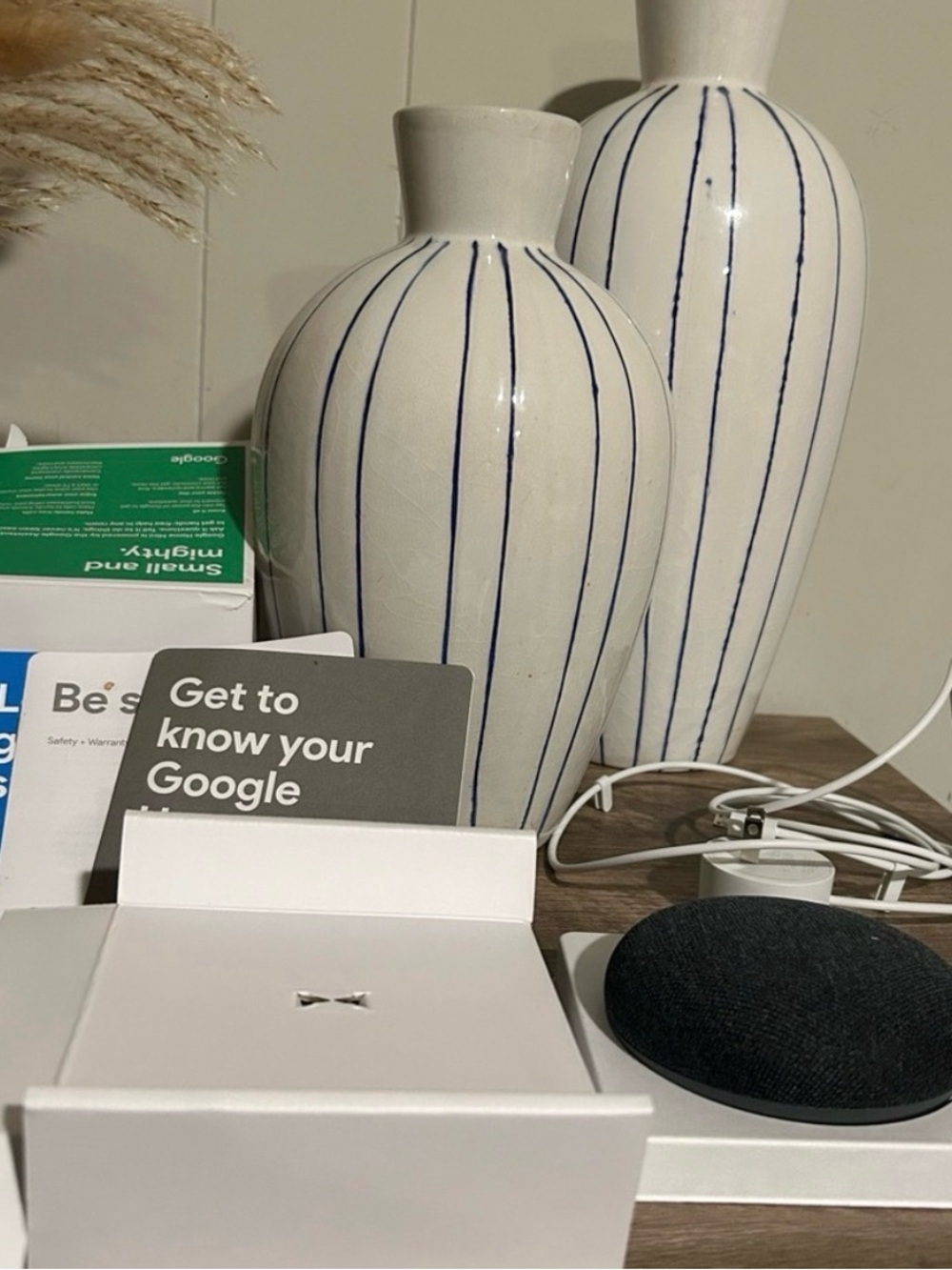 Subcategory selectionGoogle Home Mini - Picture 2 of 2